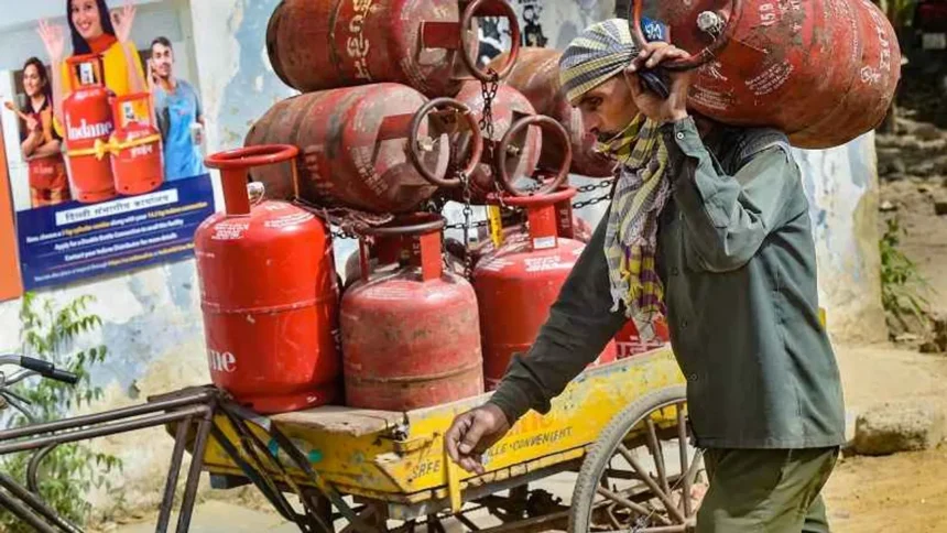 अब LPG सिलेंडर की होम डिलीवरी के लिए बताना होगा OTP