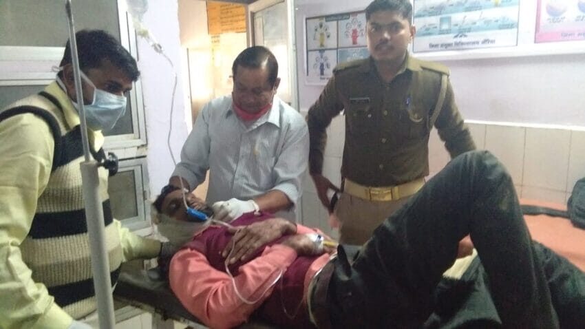 पिकअप ने मारी बाइक सवार को टक्कर, बाइक सवार गंभीर रूप से हुआ घायल