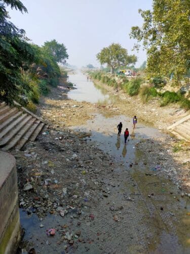 नहर में पानी ना आने से पलेवा का संकट