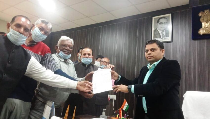 भारत विकास परिषद ने शरदोत्सव प्रदर्शनी की अनुमति के लिए जिलाधिकारी को सौंपा ज्ञापन