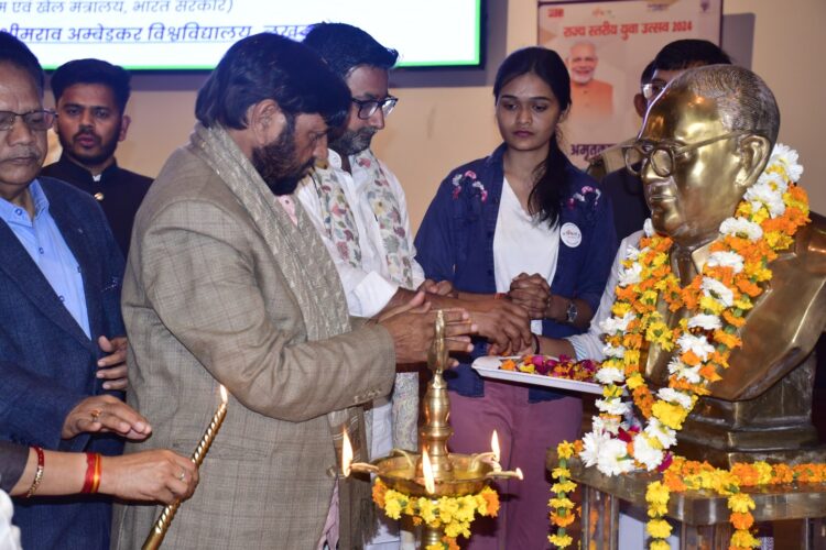 Lucknow: राष्ट्रीय स्तरीय युवा उत्सव का हुआ आयोजन