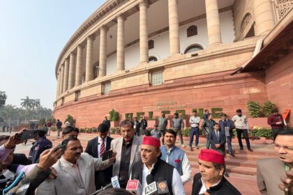 अखिलेश यादव का केंद्र पर प्रहार