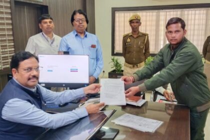 औरैया DM डॉ. इन्द्रमणि त्रिपाठी की पहल