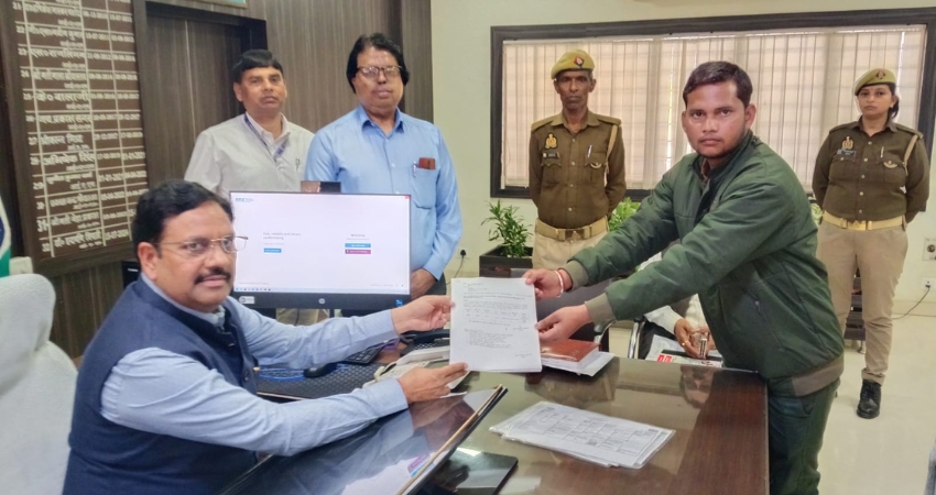 औरैया DM डॉ. इन्द्रमणि त्रिपाठी की पहल