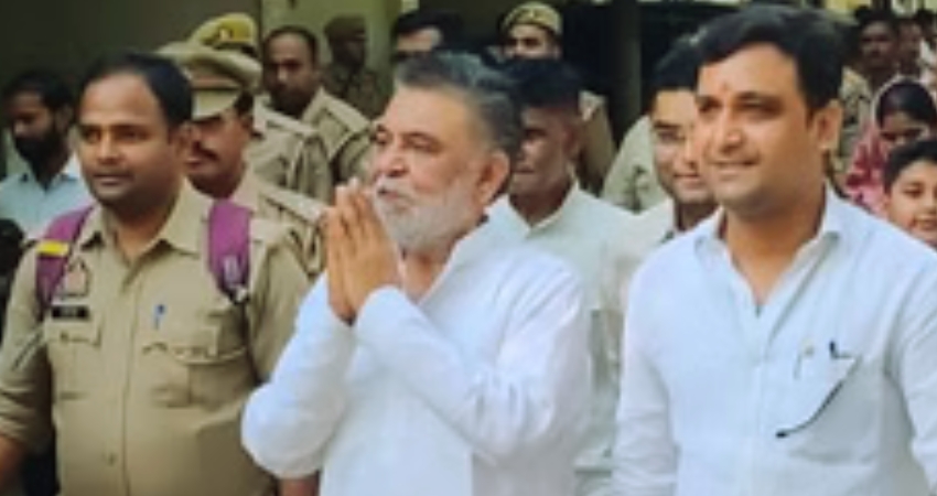 कमलेश पाठक