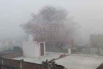 औरैया मौसम: मार्च की तपती गर्मी के बीच पूरे जनपद में छाया घना कोहरा