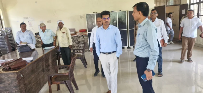 अजीतमल तहसील के नए एसडीएम विनोद कुमार मीणा ने संभाला कार्यभार अजीतमल तहसील के नए एसडीएम विनोद कुमार मीणा ने संभाला कार्यभार