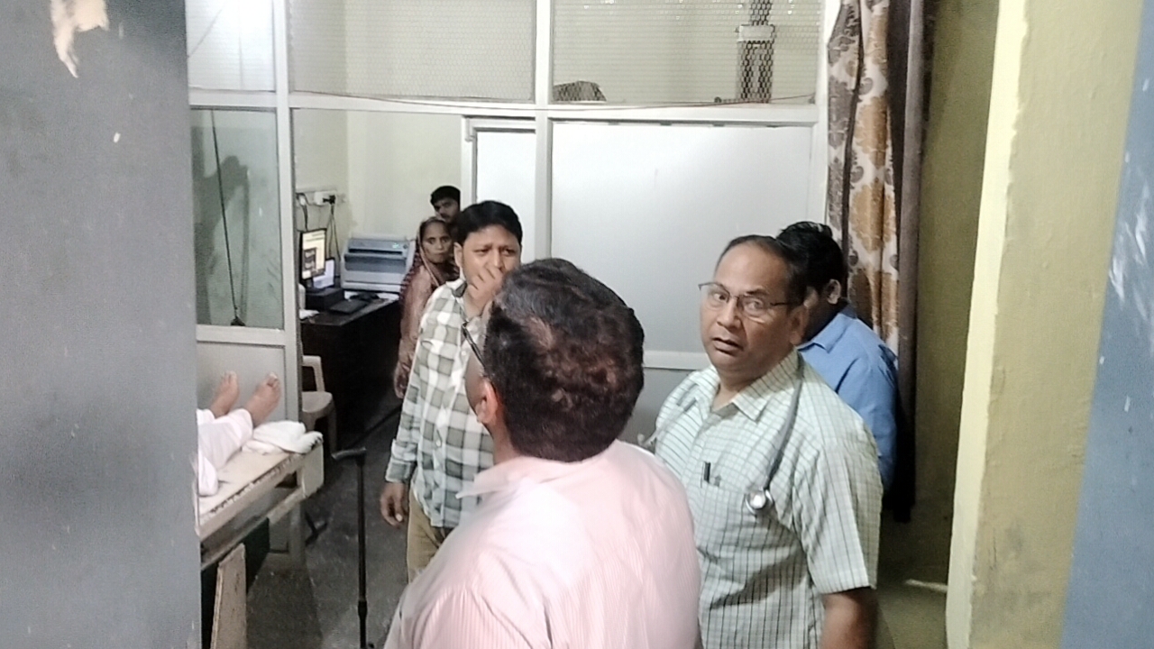 सीएमओ ने अजीतमल सीएचसी का किया निरीक्षण, साफ-सफाई पर दिया विशेष जोर